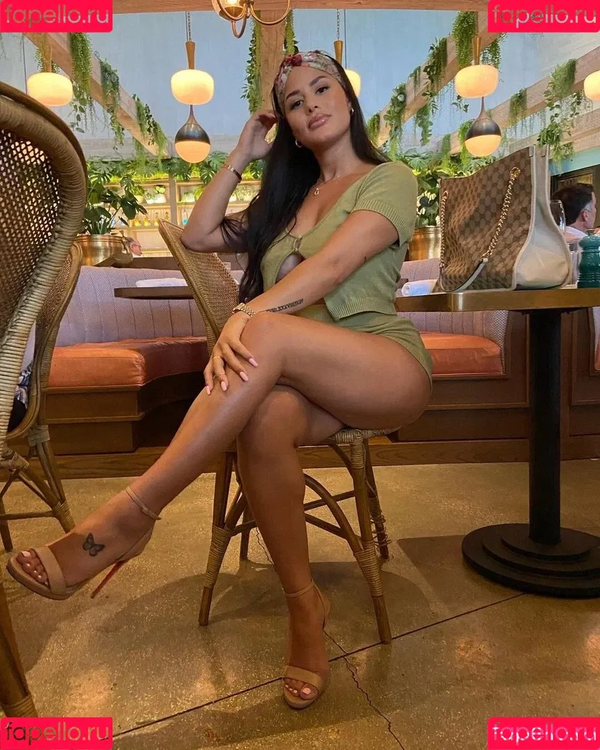 Katya Elise Henry Onlyfans Photo Gallery 
