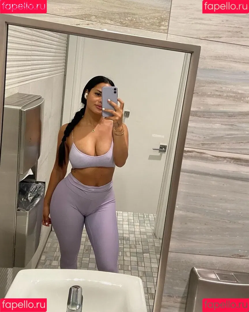 Katya Elise Henry Onlyfans Photo Gallery 