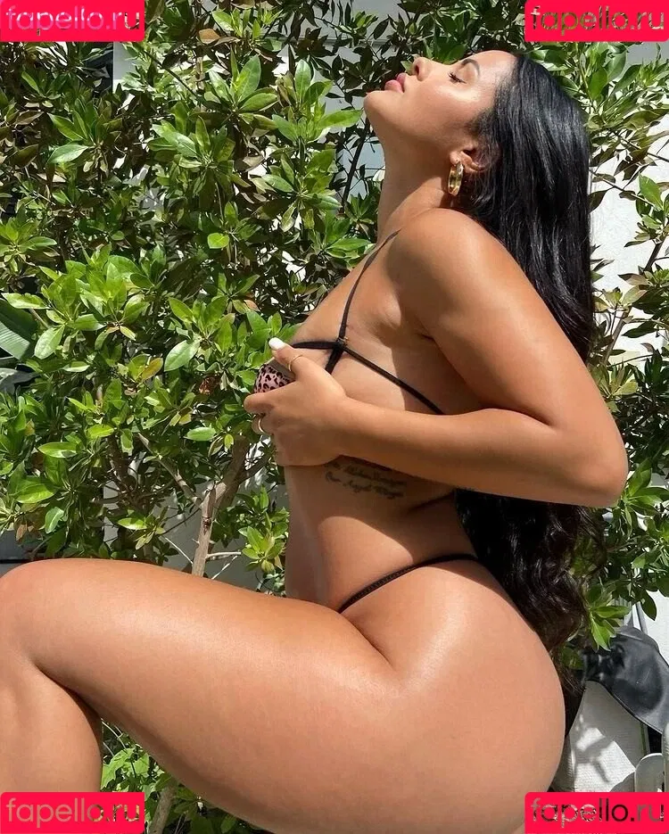 Katya Elise Henry Onlyfans Photo Gallery 