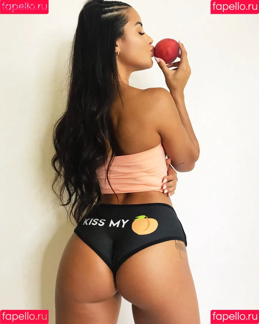 Katya Elise Henry Onlyfans Photo Gallery 