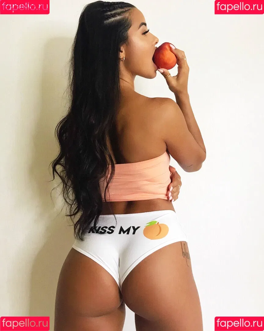 Katya Elise Henry Onlyfans Photo Gallery 