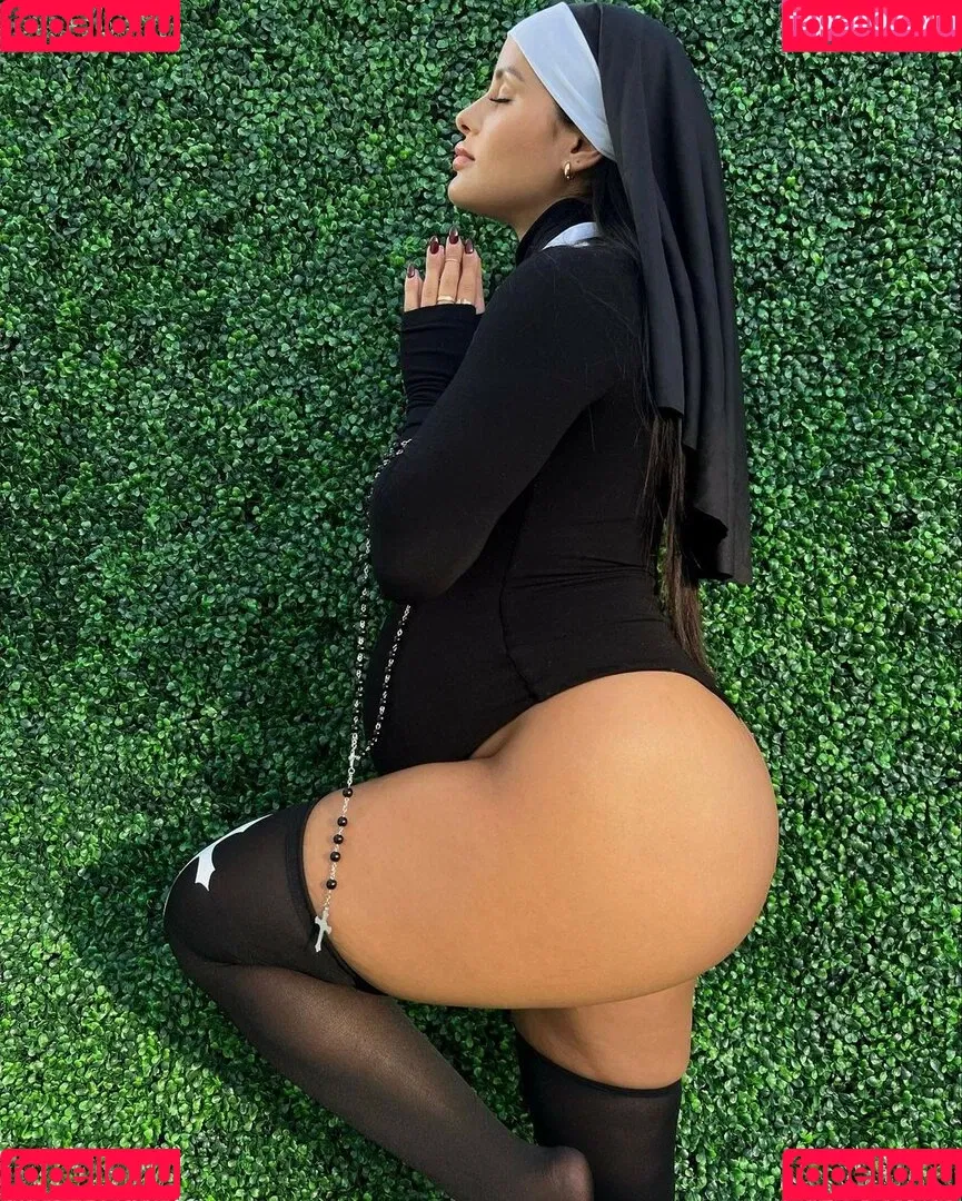 Katya Elise Henry Onlyfans Photo Gallery 