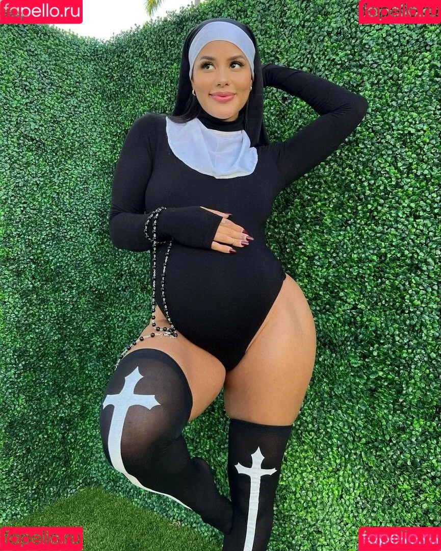 Katya Elise Henry Onlyfans Photo Gallery 