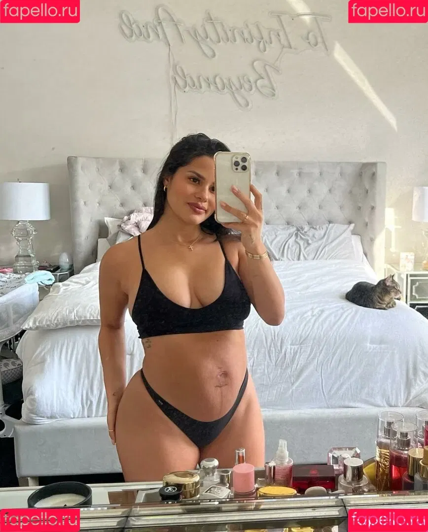 Katya Elise Henry Onlyfans Photo Gallery 