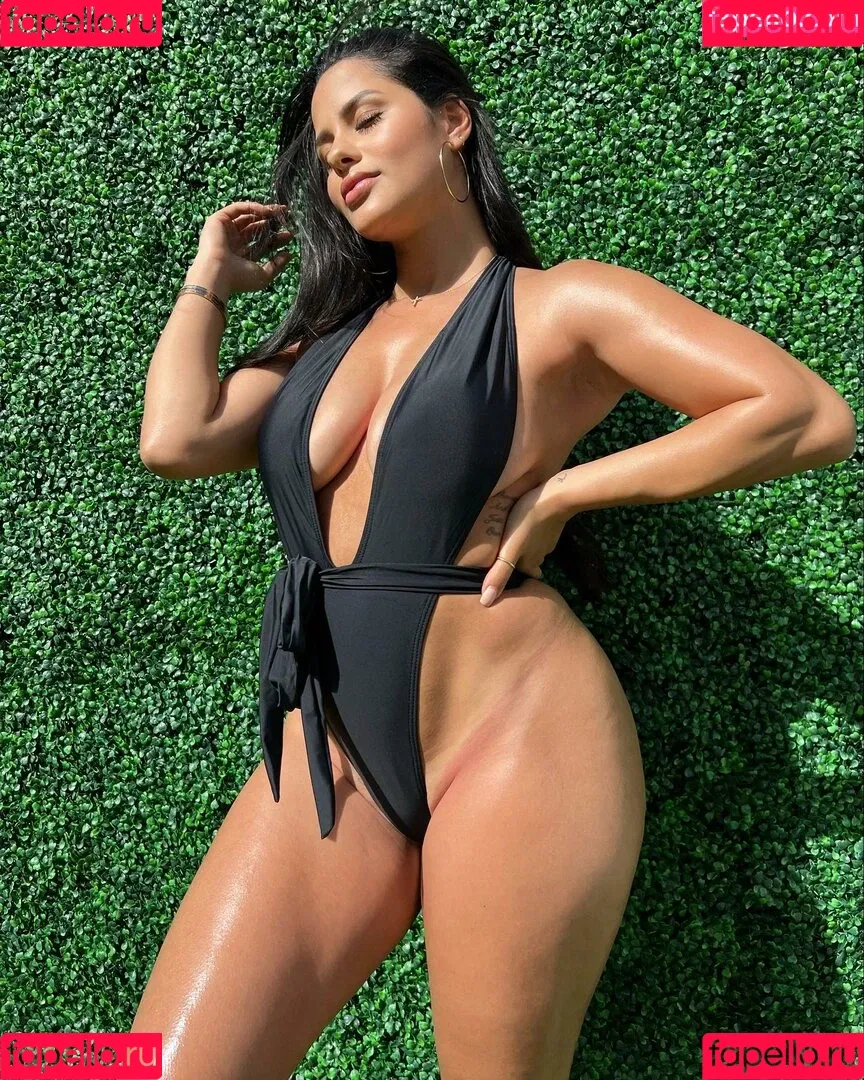 Katya Elise Henry Onlyfans Photo Gallery 