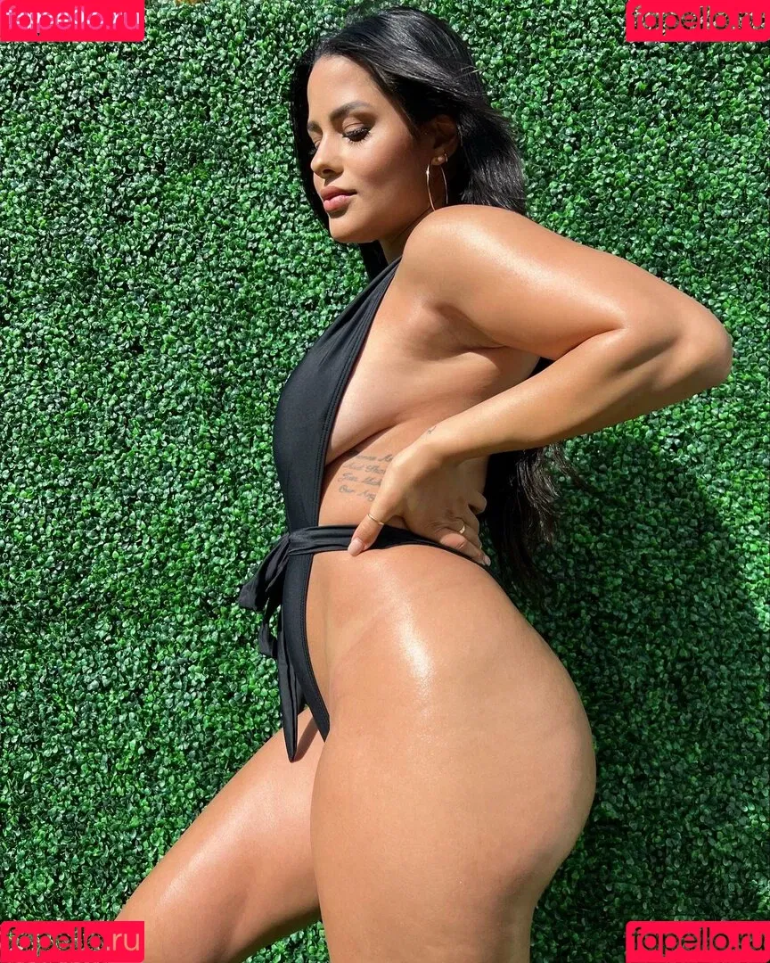 Katya Elise Henry Onlyfans Photo Gallery 