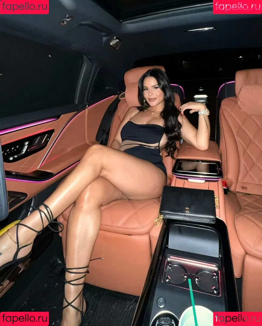 Katya Elise Henry Onlyfans Photo Gallery 