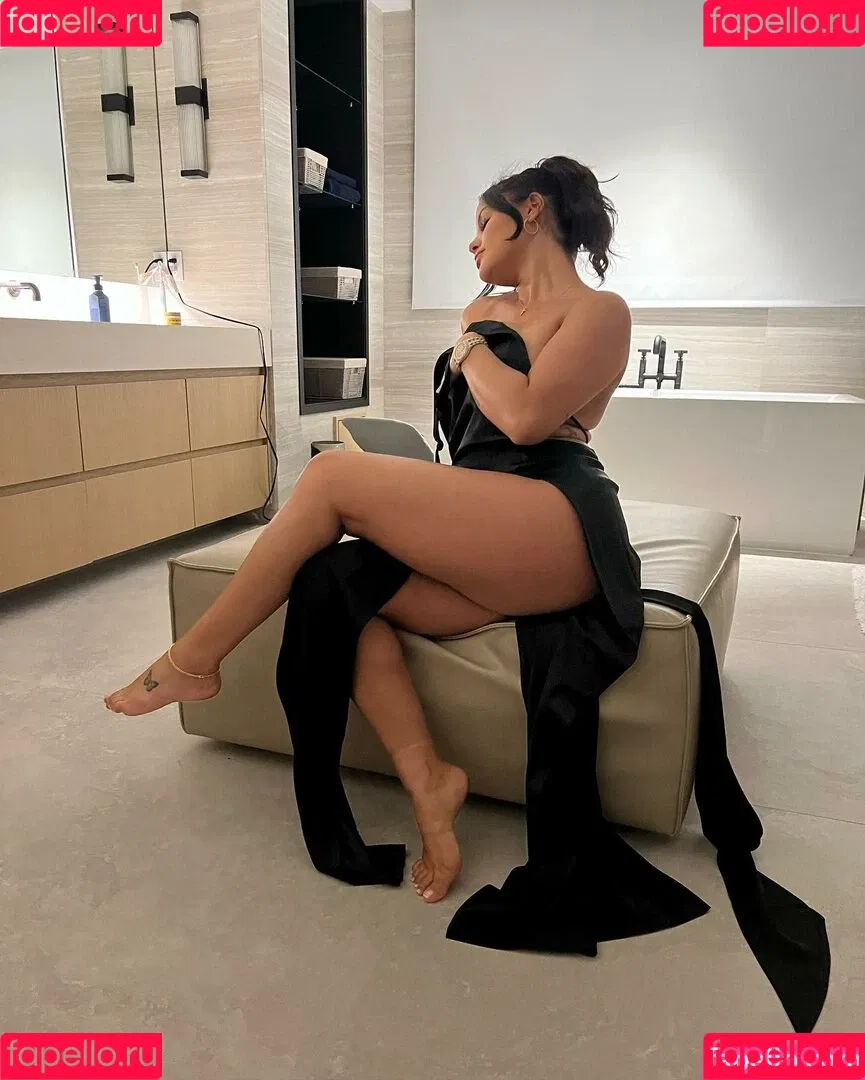 Katya Elise Henry Onlyfans Photo Gallery 