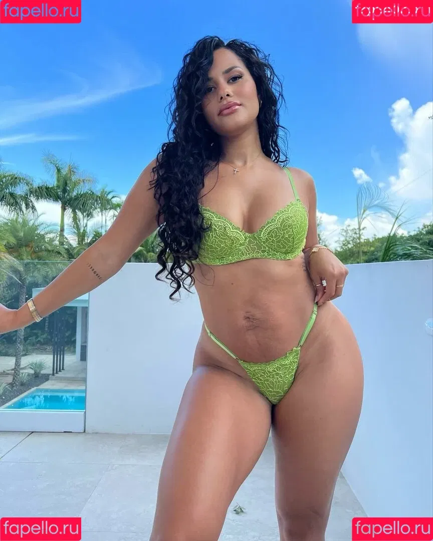 Katya Elise Henry Onlyfans Photo Gallery 
