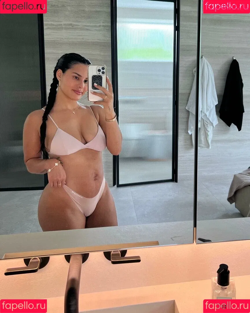Katya Elise Henry Onlyfans Photo Gallery 