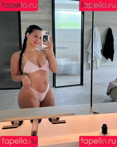 Katya Elise Henry Onlyfans Photo Gallery 