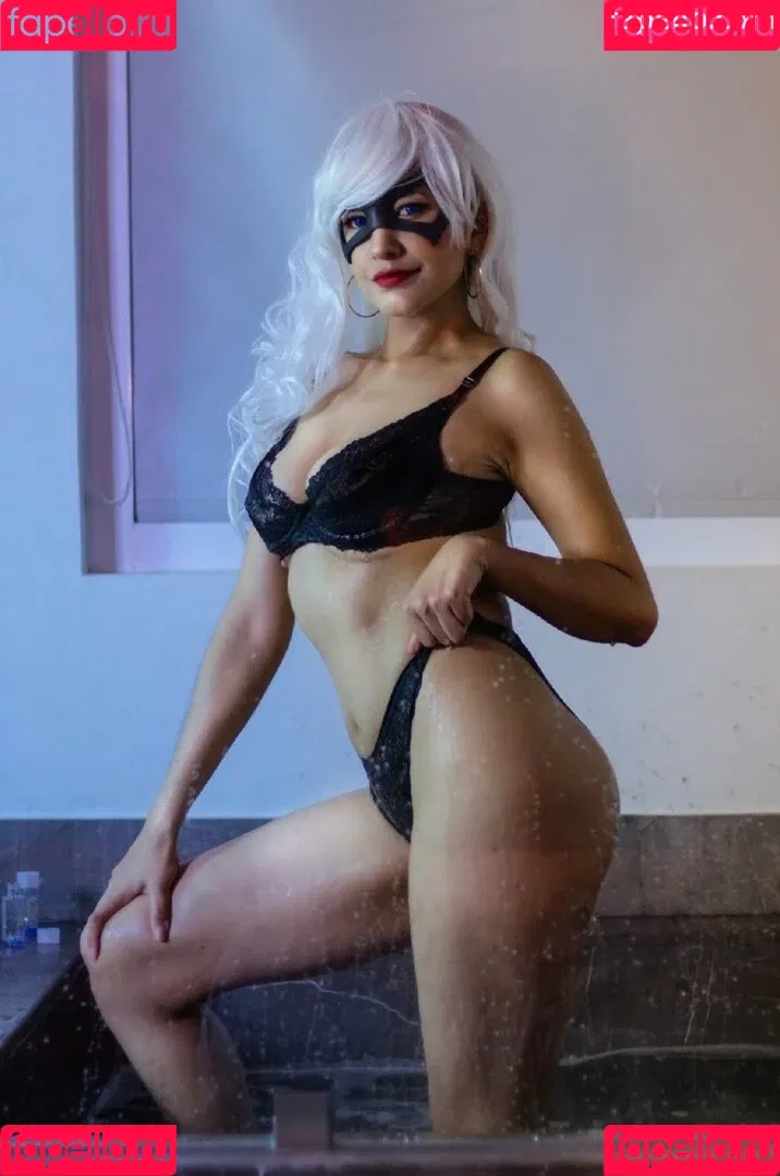 Yaku Cosplay Onlyfans Photo Gallery 