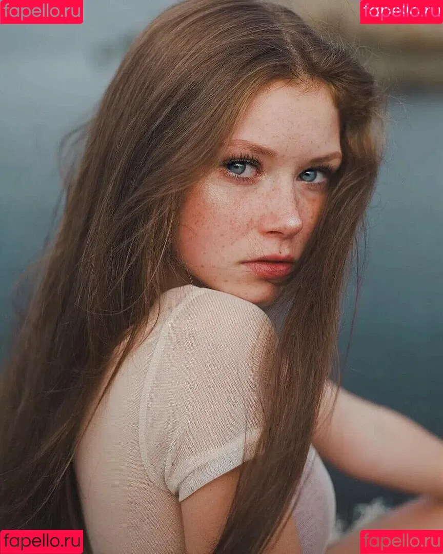 Lily-Ana Alexander Onlyfans Photo Gallery 