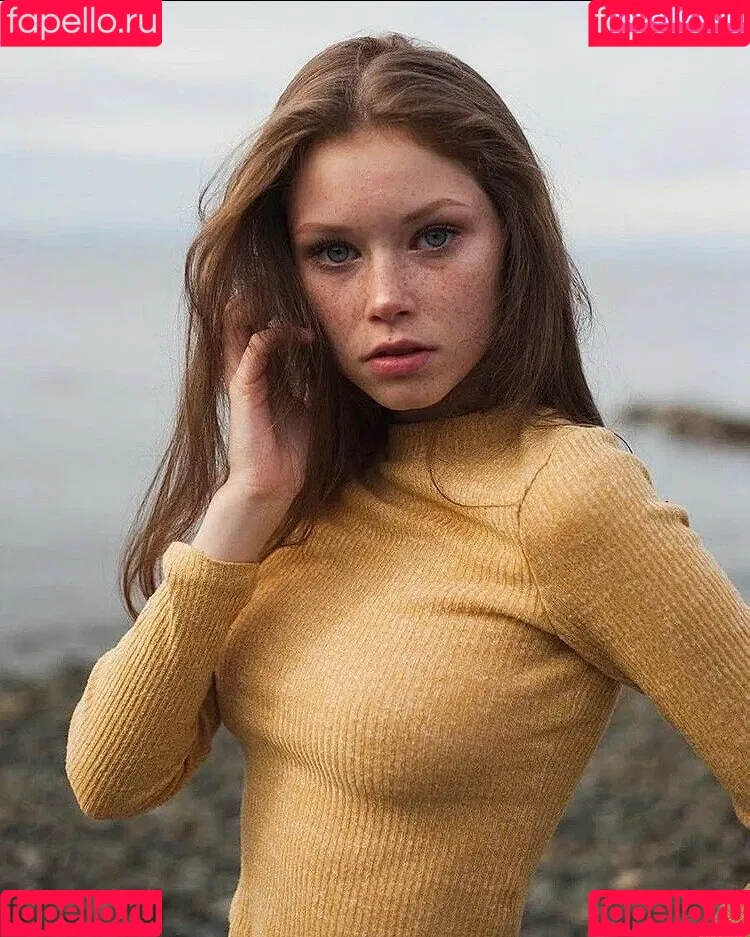 Lily-Ana Alexander Onlyfans Photo Gallery 