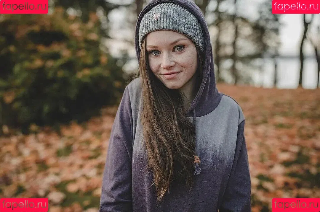 Lily-Ana Alexander Onlyfans Photo Gallery 