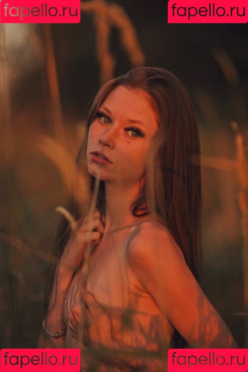 Lily-Ana Alexander Onlyfans Photo Gallery 