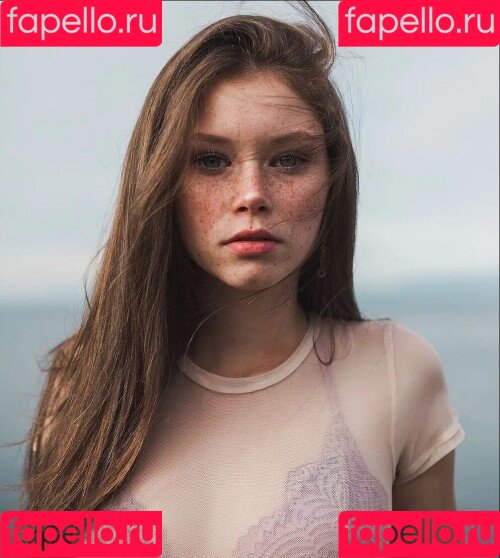 Lily-Ana Alexander Onlyfans Photo Gallery 