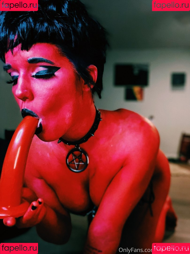 Phoenfatale Onlyfans Photo Gallery 