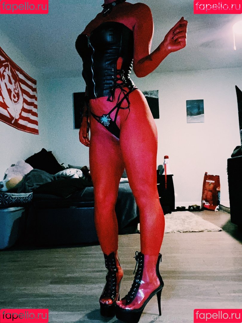 Phoenfatale Onlyfans Photo Gallery 