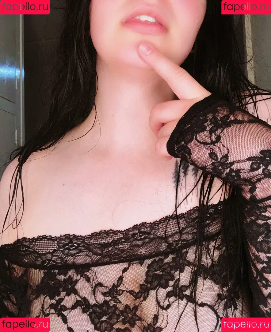 Phoebe_mae Onlyfans Photo Gallery 