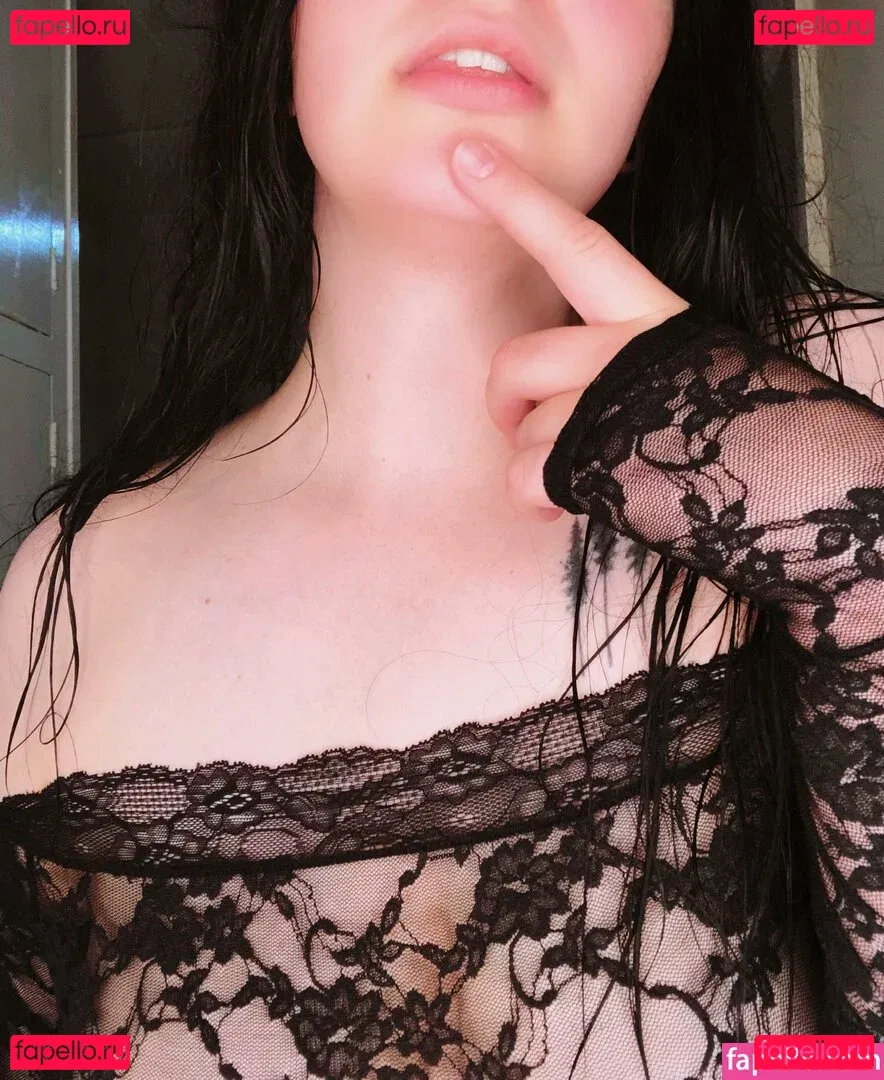 Phoebe_mae Onlyfans Photo Gallery 