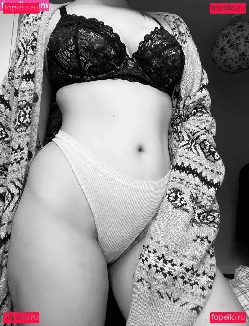 Phoebe_mae Onlyfans Photo Gallery 