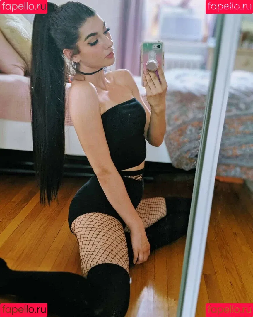 InvaderVie Onlyfans Photo Gallery 