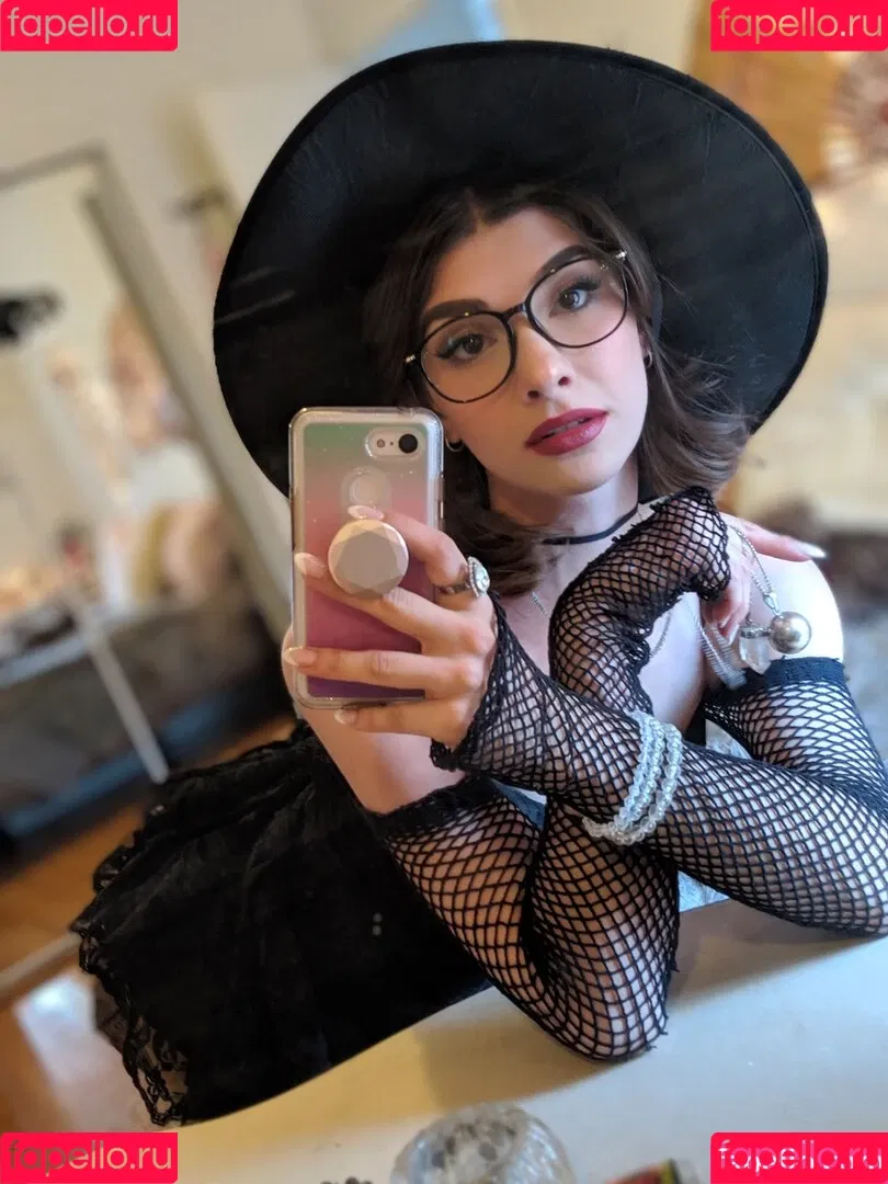InvaderVie Onlyfans Photo Gallery 