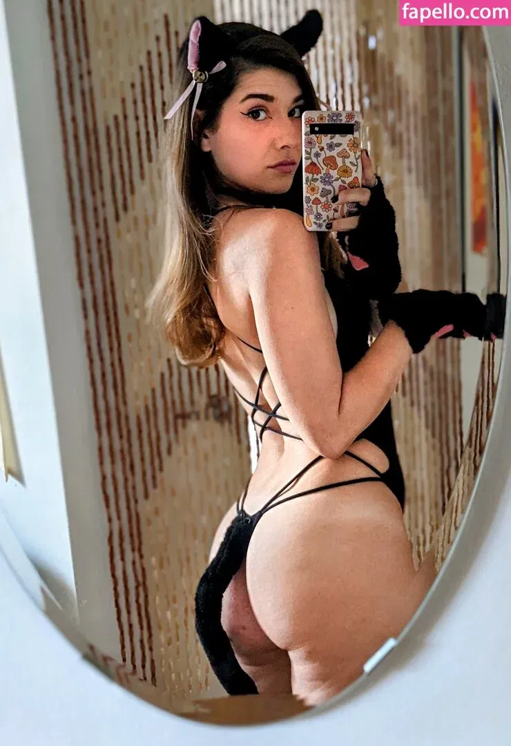 InvaderVie Onlyfans Photo Gallery 