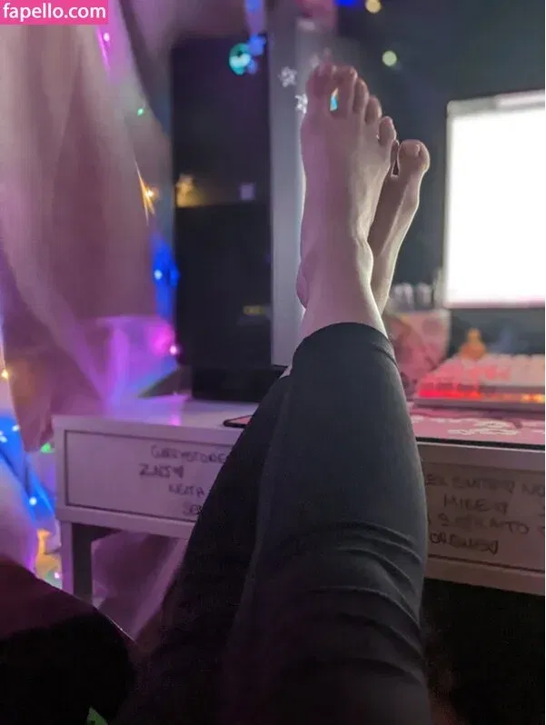 InvaderVie Onlyfans Photo Gallery 