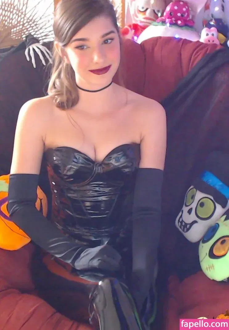 InvaderVie Onlyfans Photo Gallery 