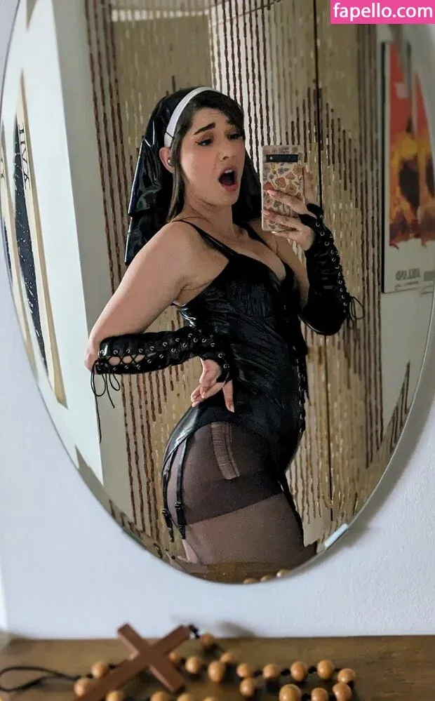 InvaderVie Onlyfans Photo Gallery 