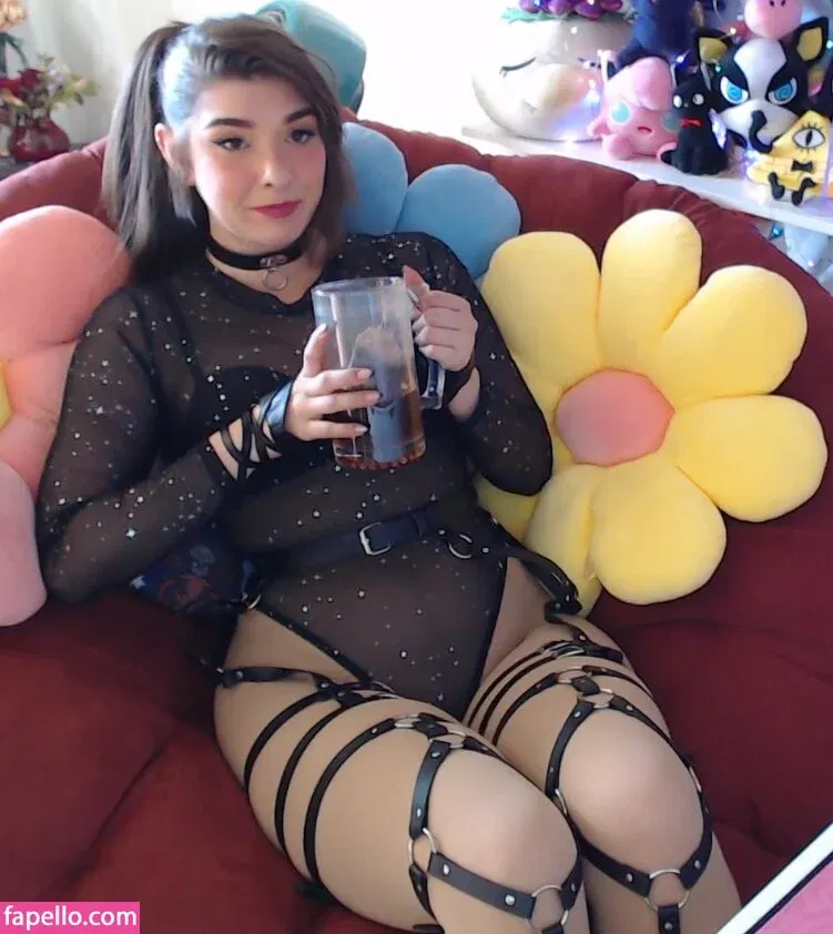 InvaderVie Onlyfans Photo Gallery 