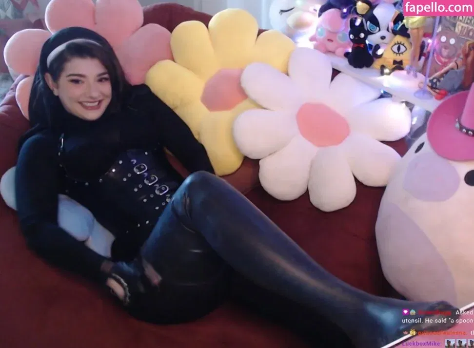 InvaderVie Onlyfans Photo Gallery 