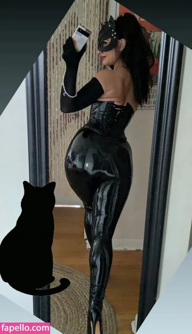 InvaderVie Onlyfans Photo Gallery 