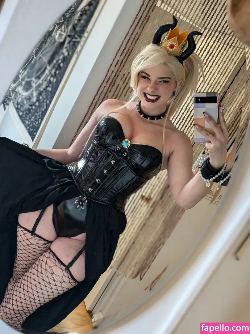 InvaderVie Onlyfans Photo Gallery 