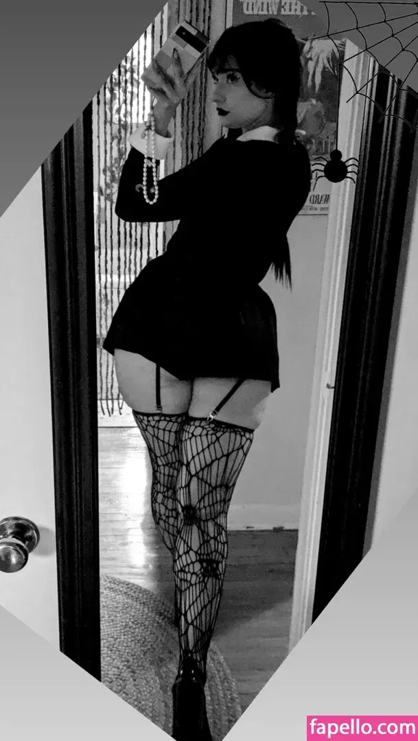 InvaderVie Onlyfans Photo Gallery 