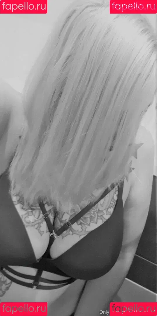 therealmisskat Onlyfans Photo Gallery 