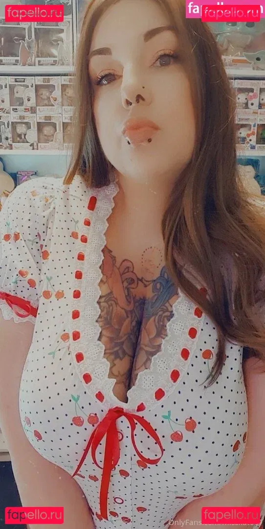 therealmisskat Onlyfans Photo Gallery 