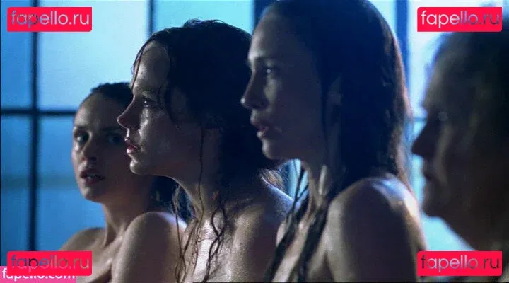 Vera Farmiga Onlyfans Photo Gallery 