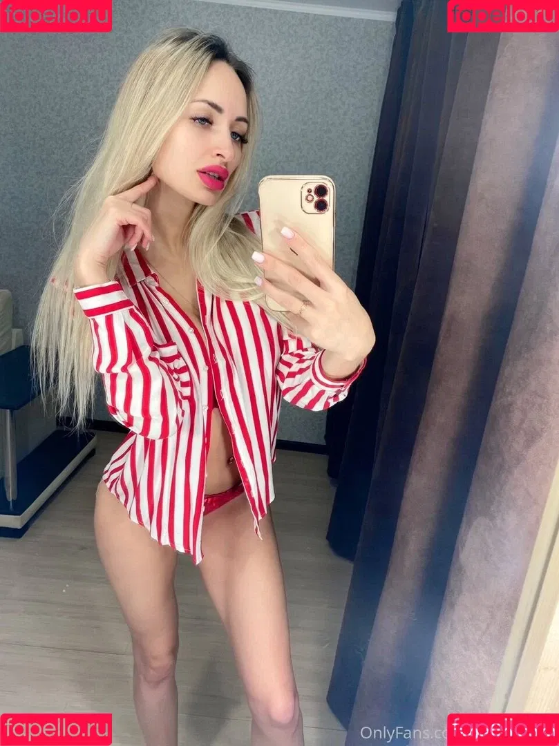 Olya Volozhenina Onlyfans Photo Gallery 