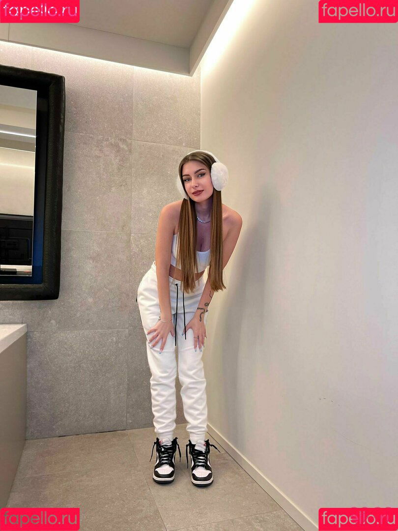 eli.esposito Onlyfans Photo Gallery 