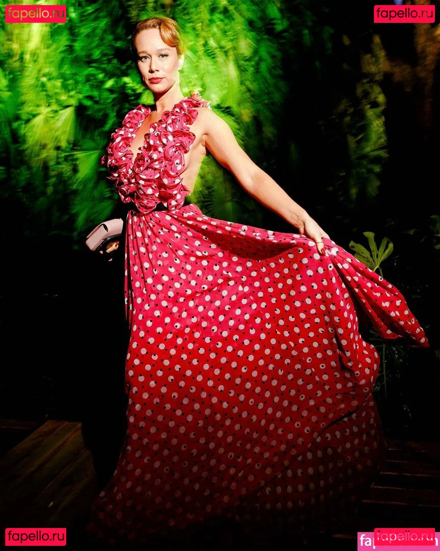 Mariana Ximenes Onlyfans Photo Gallery 