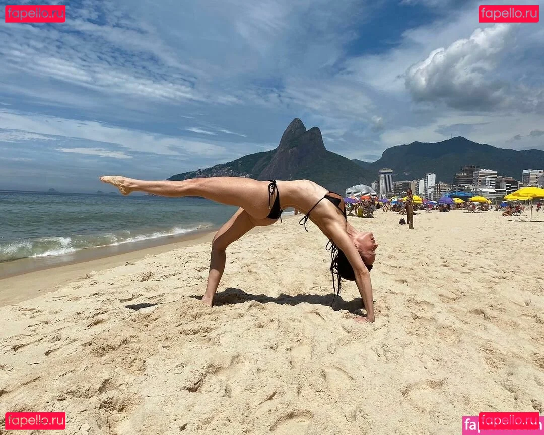 Mariana Ximenes Onlyfans Photo Gallery 