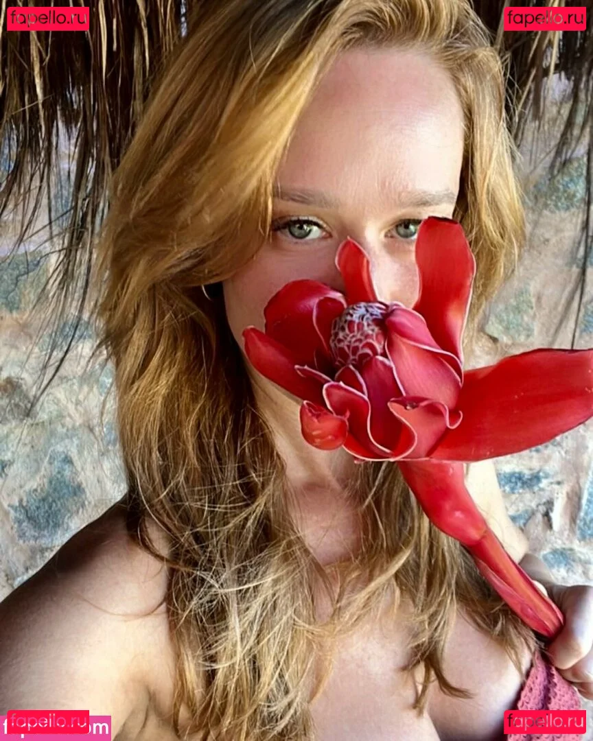 Mariana Ximenes Onlyfans Photo Gallery 