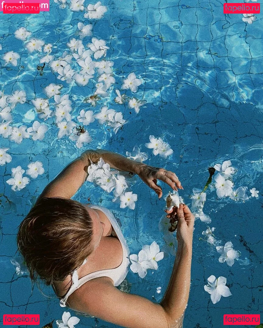 Mariana Ximenes Onlyfans Photo Gallery 