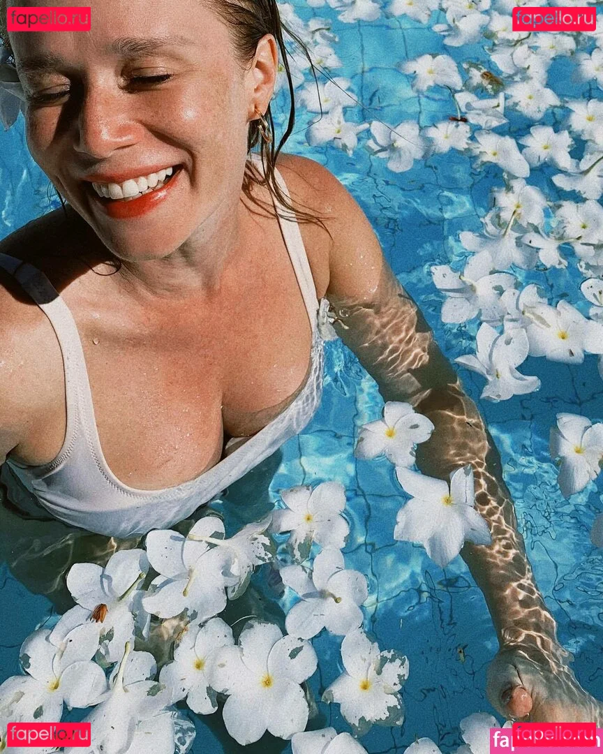 Mariana Ximenes Onlyfans Photo Gallery 