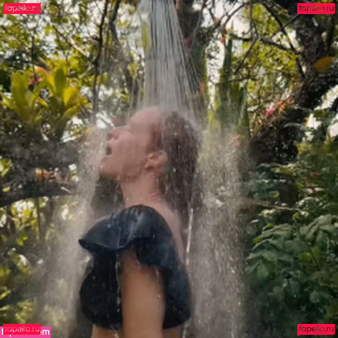 Mariana Ximenes Onlyfans Photo Gallery 