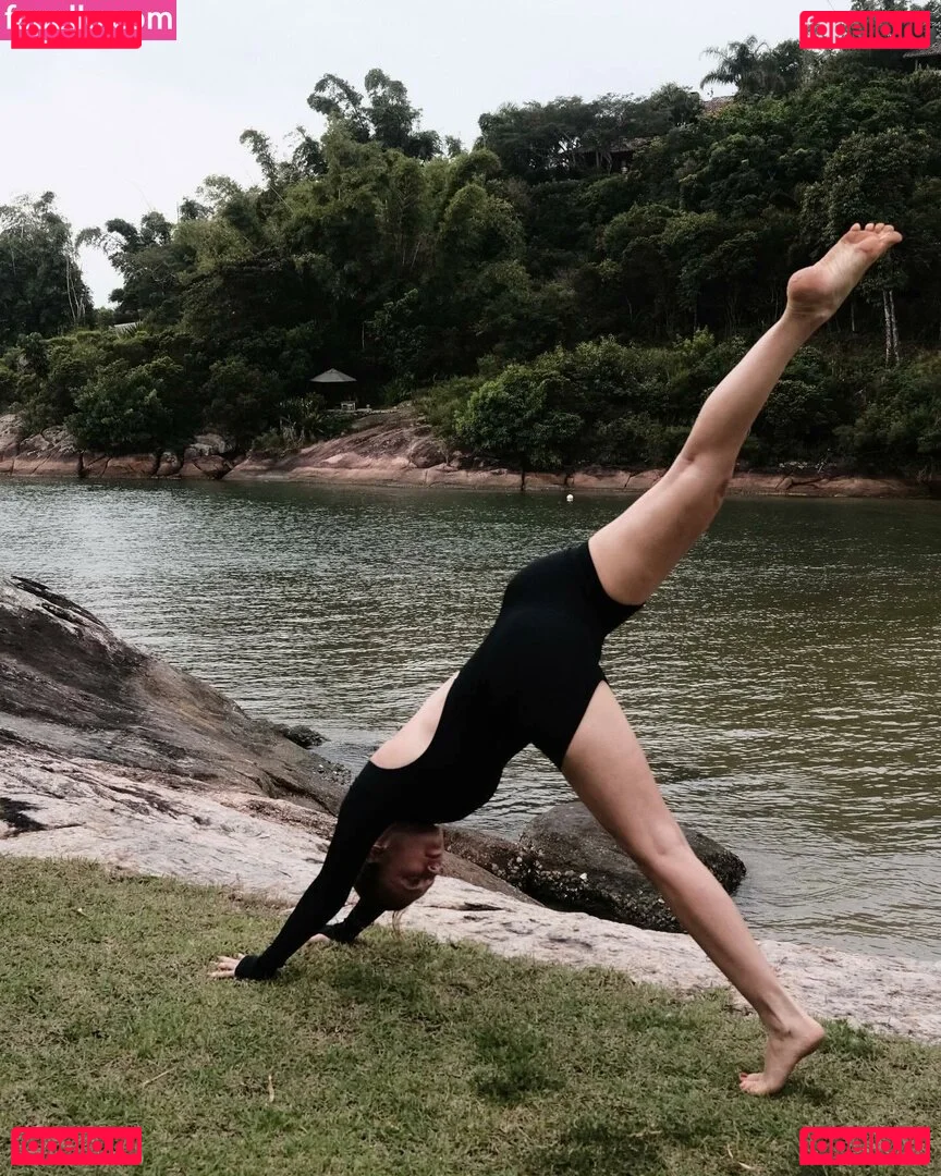 Mariana Ximenes Onlyfans Photo Gallery 