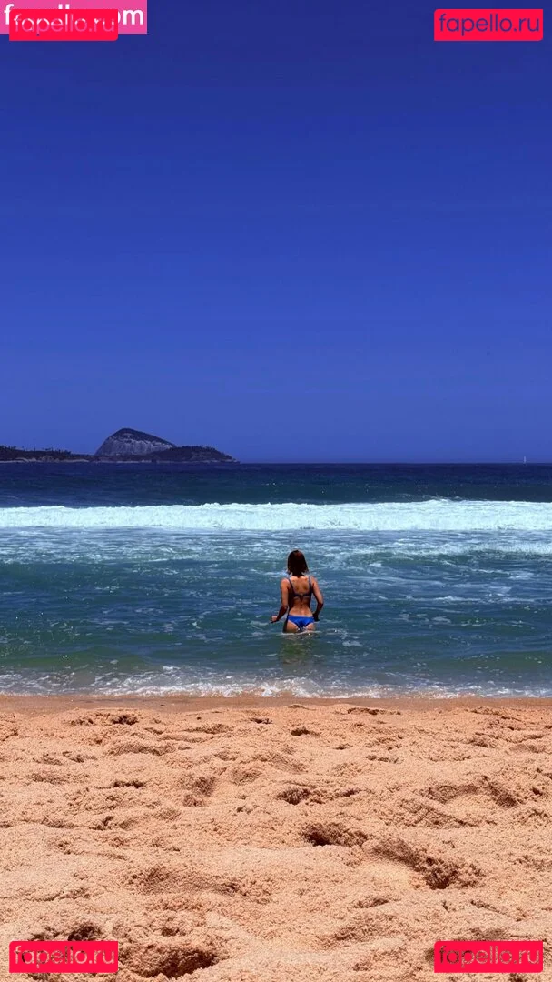 Mariana Ximenes Onlyfans Photo Gallery 